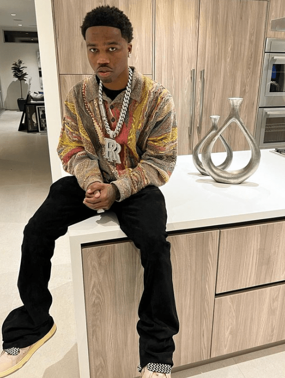 Roddy Ricch biography, Wiki, Girlfriend, Education, Age, & Musical Career.